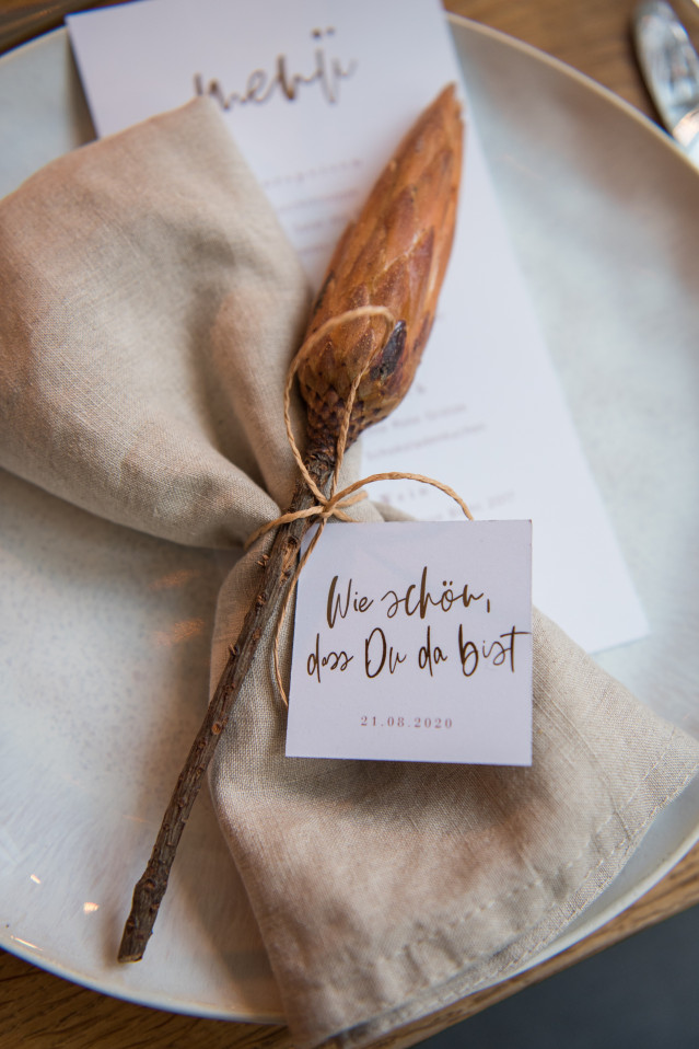 Tischkärtchen und Serviette