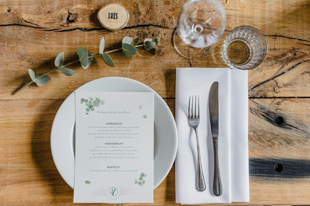 Tischdeko zur Hochzeit mit Holz