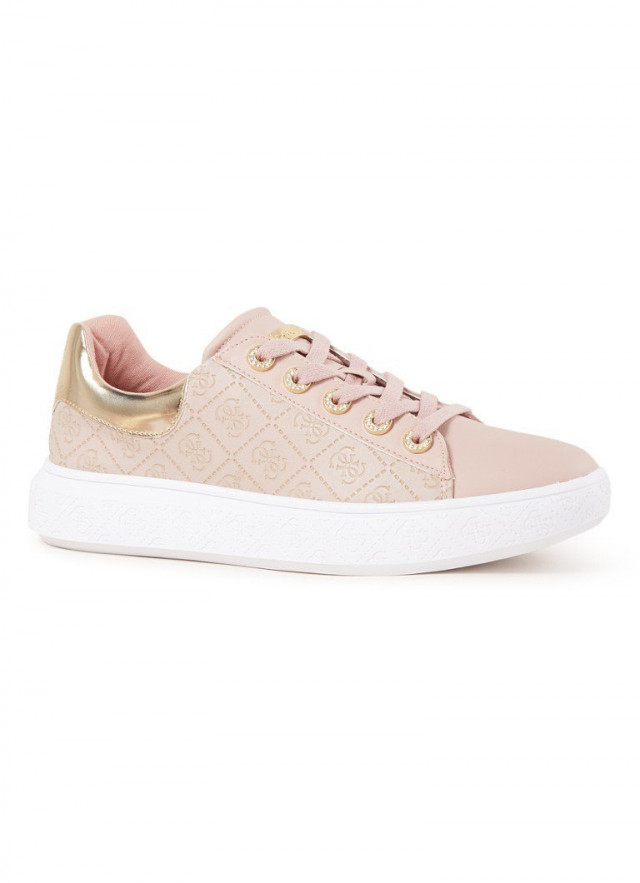 Sneakers Gympen Op Je Bruiloft ThePerfectWedding nl sneakers-gympen-op-je-bruiloft-theperfectwedding-nl