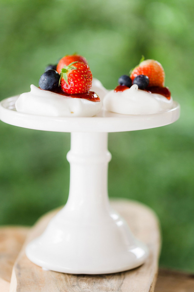 Joghurt mit Beeren für die Hochzeit