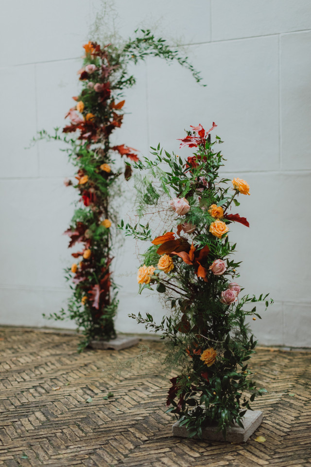 Traubogen mit Blumen