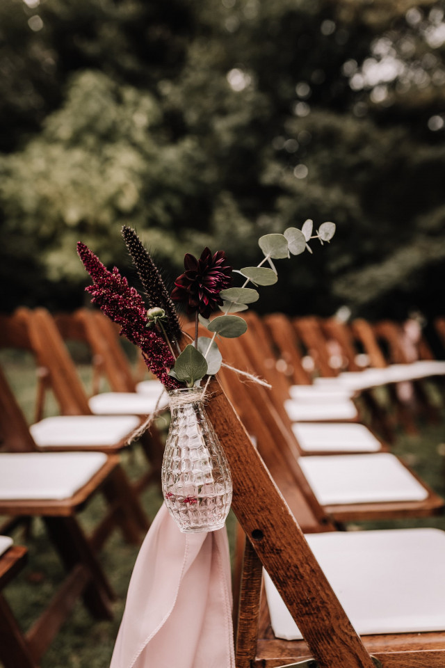 Stuhldeko für die Hochzeit