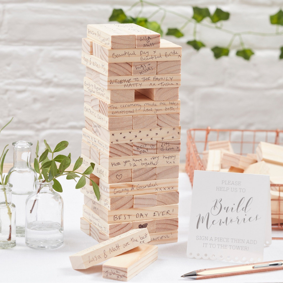 Gastenboek van jenga blokjes ThePerfectWedding.nl