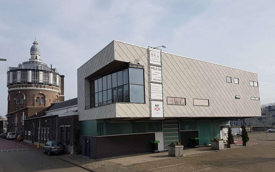 HAL4 aan de Maas in Rotterdam