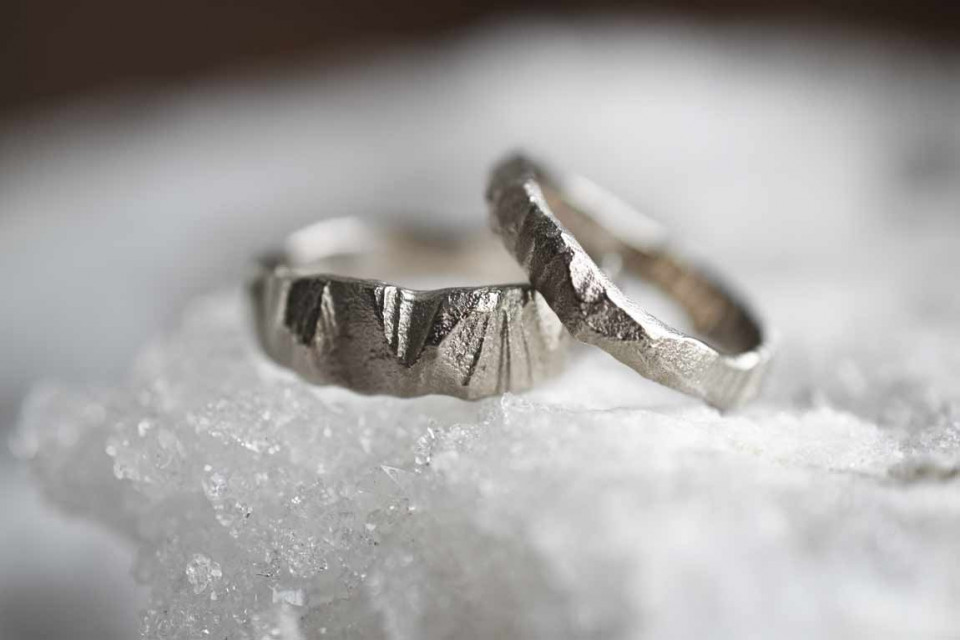 Liesbeth Busman Jewelry SAAGÆ rings in Den Haag ThePerfectWedding.nl